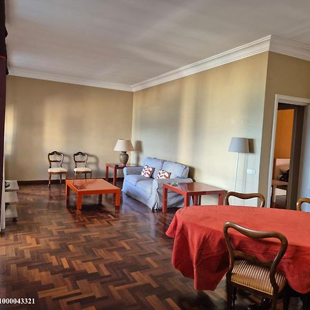 בארי Front Beach Apartment - 3 Bedrooms מראה חיצוני תמונה