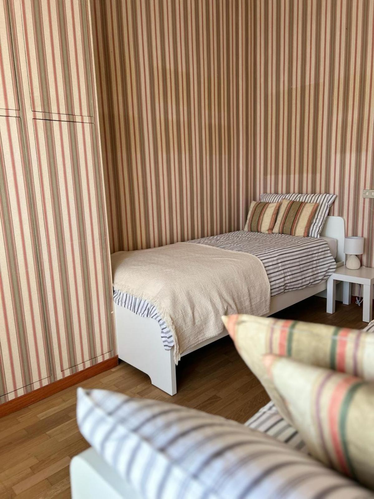 בארי Front Beach Apartment - 3 Bedrooms מראה חיצוני תמונה