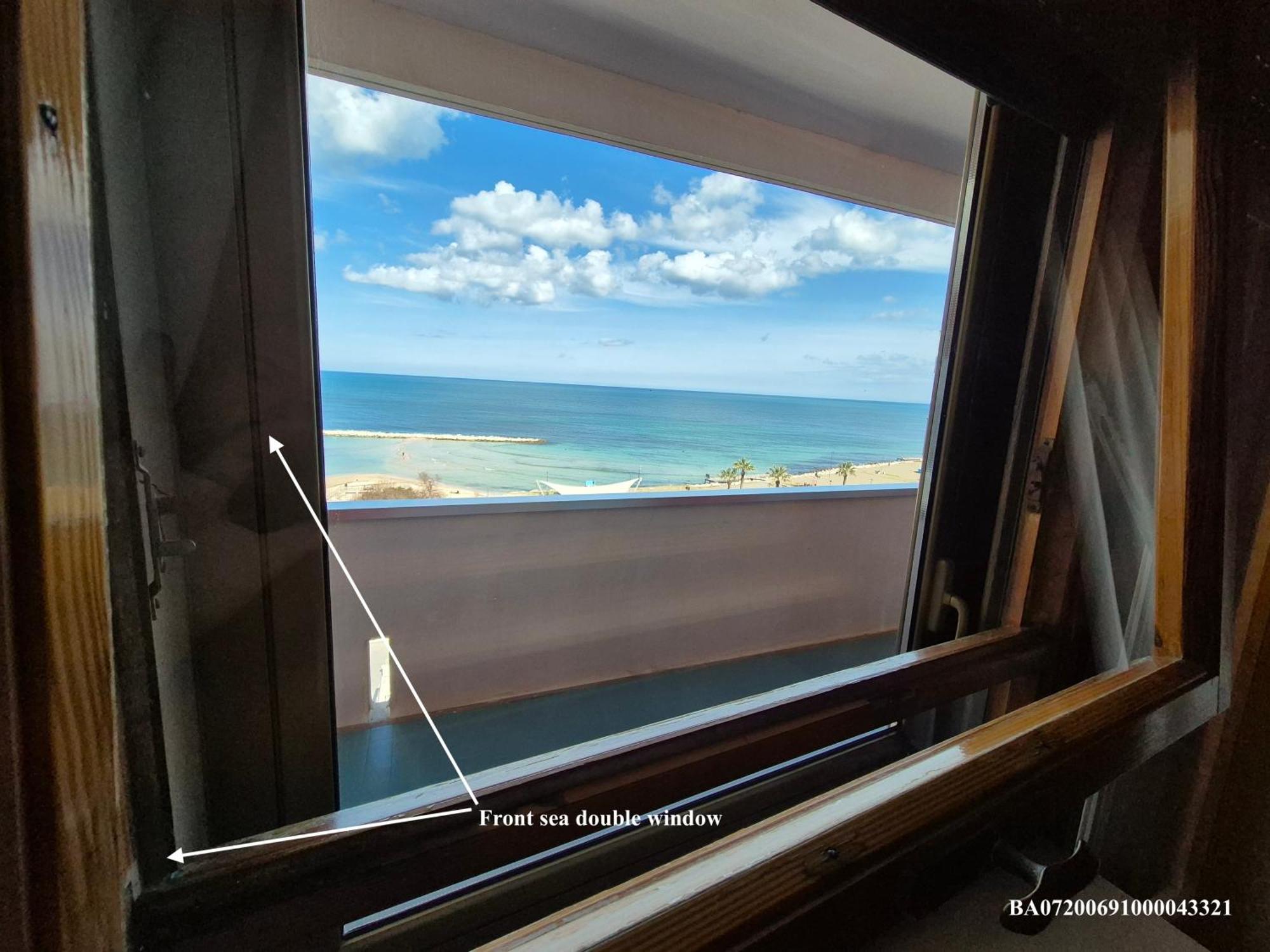 בארי Front Beach Apartment - 3 Bedrooms מראה חיצוני תמונה