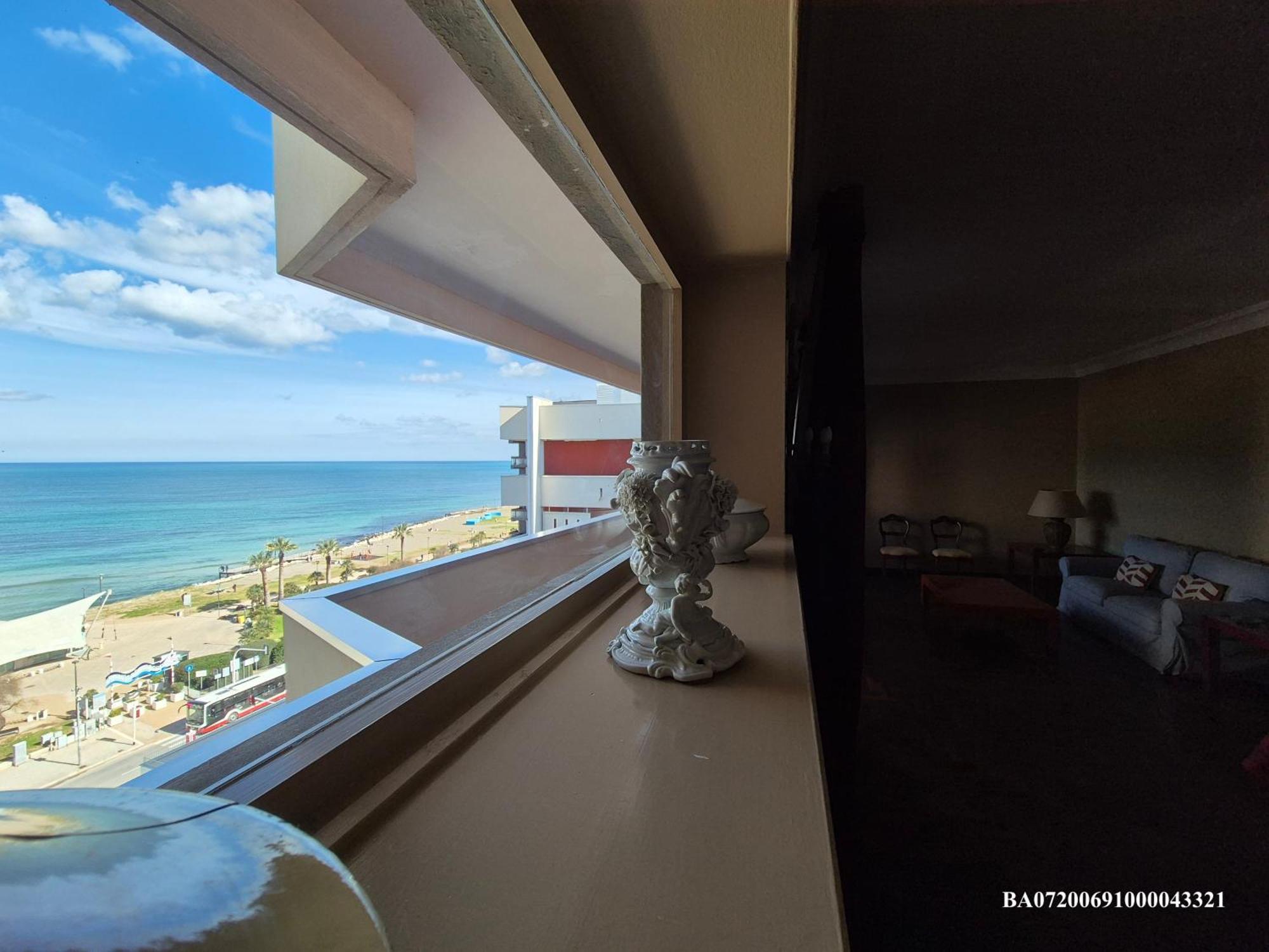 בארי Front Beach Apartment - 3 Bedrooms מראה חיצוני תמונה