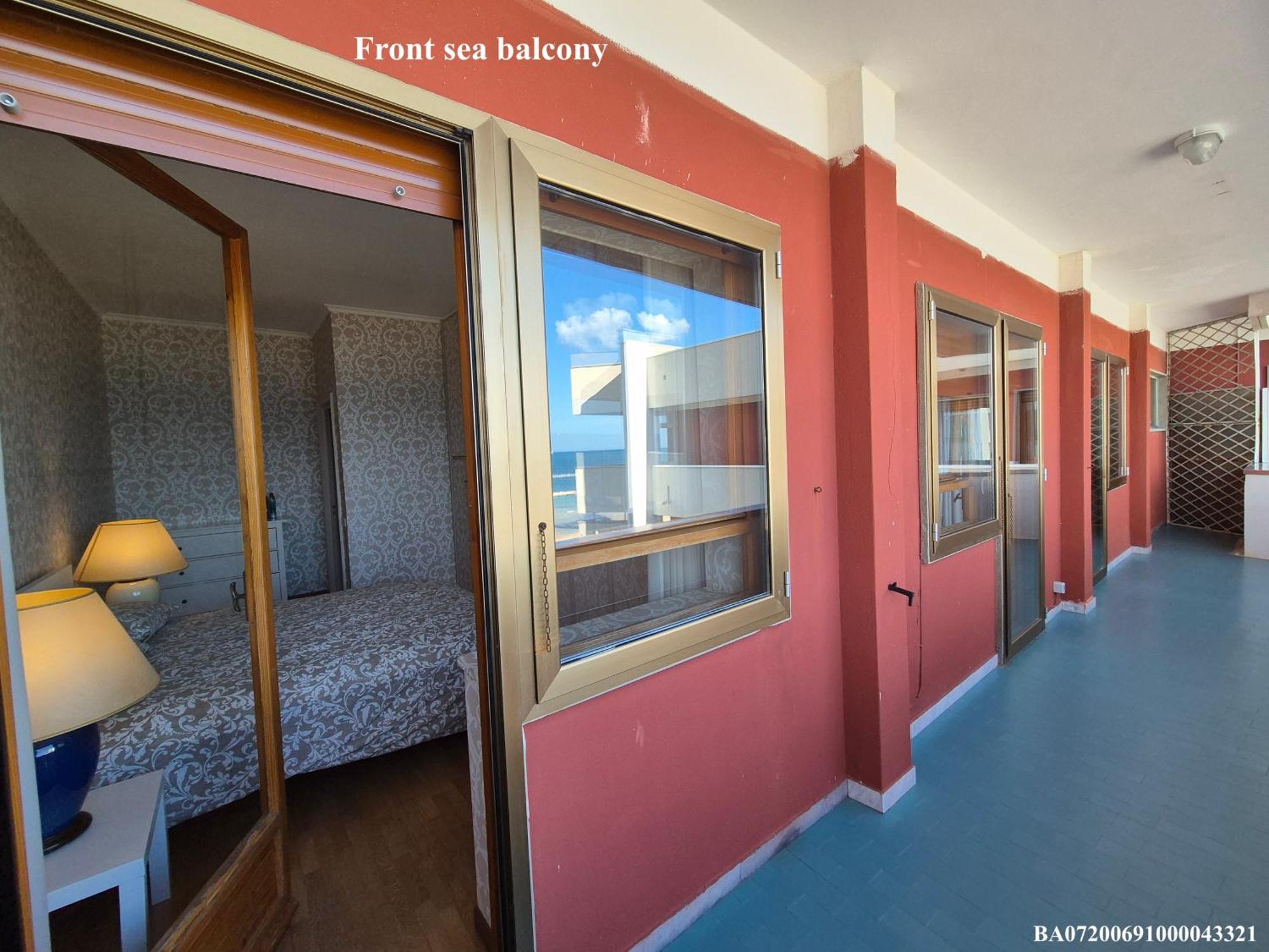 בארי Front Beach Apartment - 3 Bedrooms מראה חיצוני תמונה