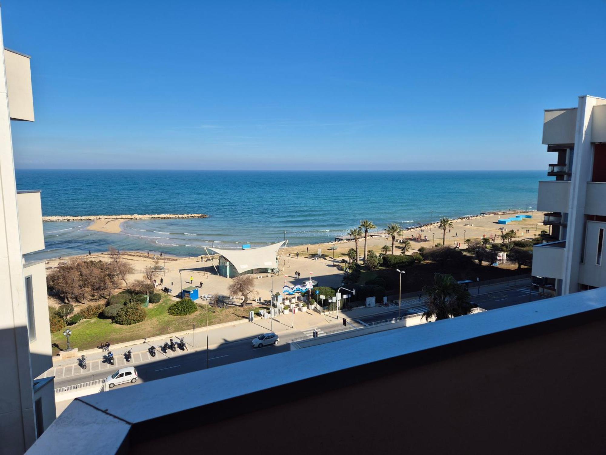 בארי Front Beach Apartment - 3 Bedrooms מראה חיצוני תמונה