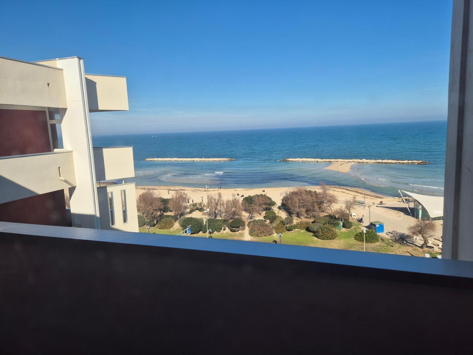 בארי Front Beach Apartment - 3 Bedrooms מראה חיצוני תמונה