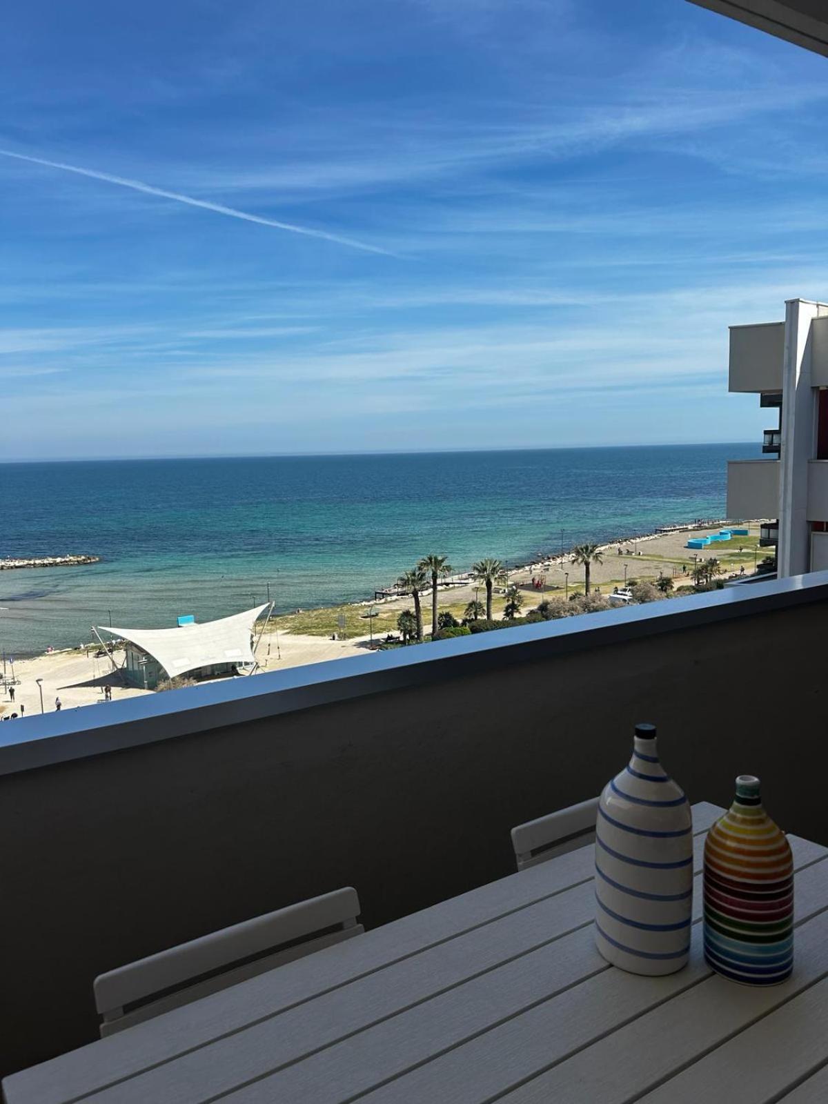 בארי Front Beach Apartment - 3 Bedrooms מראה חיצוני תמונה